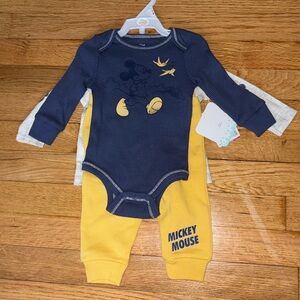 New with tag Disney Mickey Mouse Sweat Set